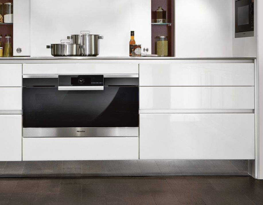 SieMatic S2 Lotus White handless kitchen cabinetry design